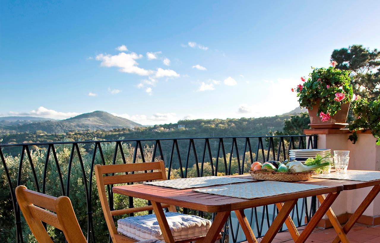 La Vignaredda - Residenza Di Charme Hotel Aggius Bagian luar foto