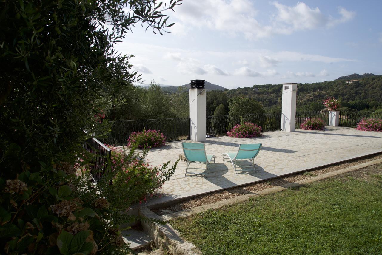 La Vignaredda - Residenza Di Charme Hotel Aggius Bagian luar foto