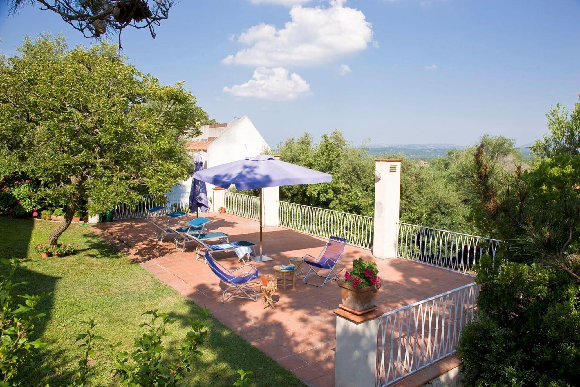 La Vignaredda - Residenza Di Charme Hotel Aggius Bagian luar foto