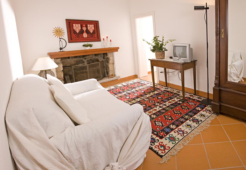 La Vignaredda - Residenza Di Charme Hotel Aggius Ruang foto
